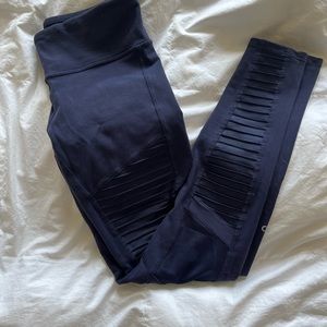 Alo Moto leggings navy blue size small